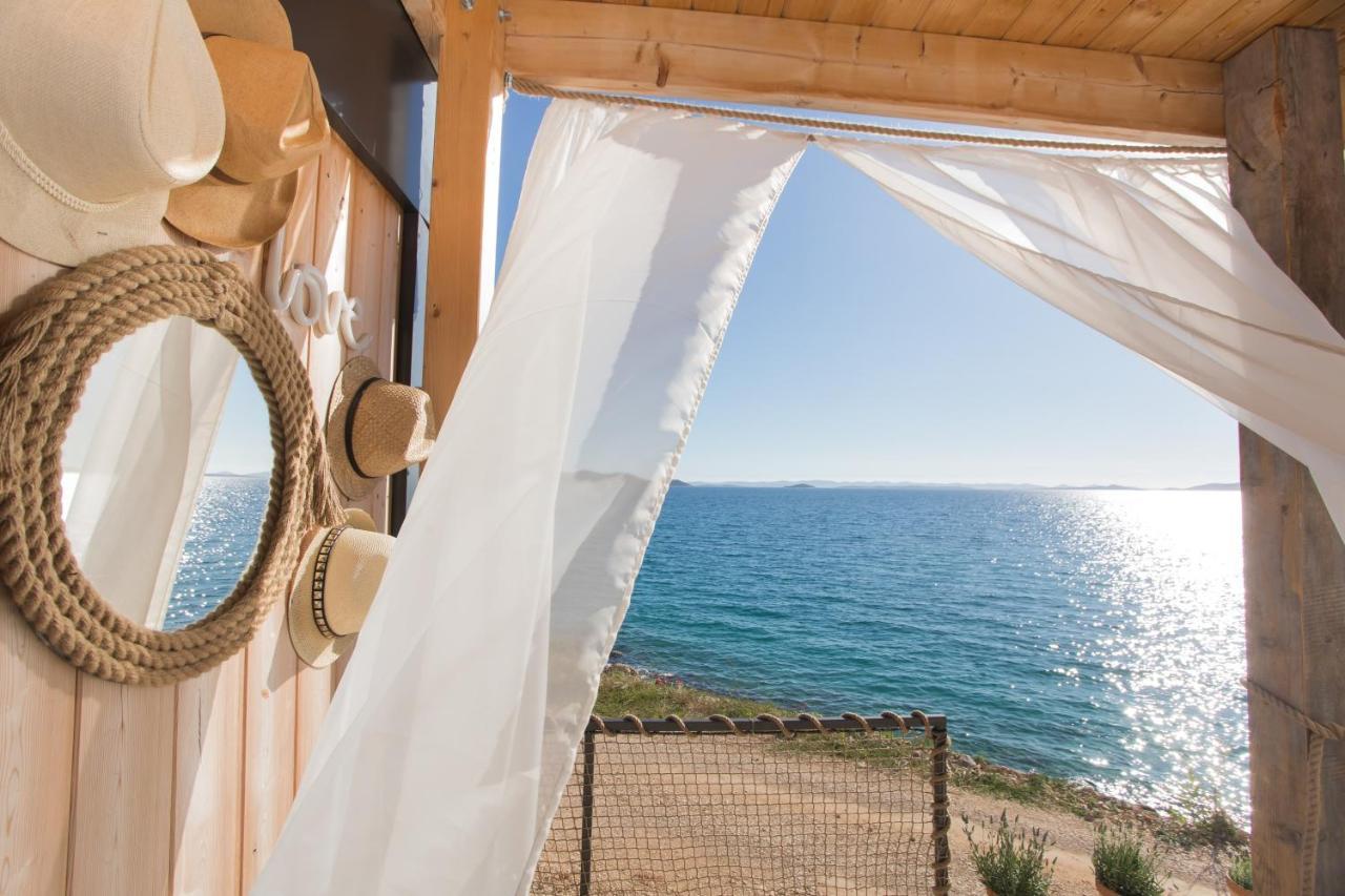 Mara'S Coast - Amelia Apartment Pakostane Bagian luar foto