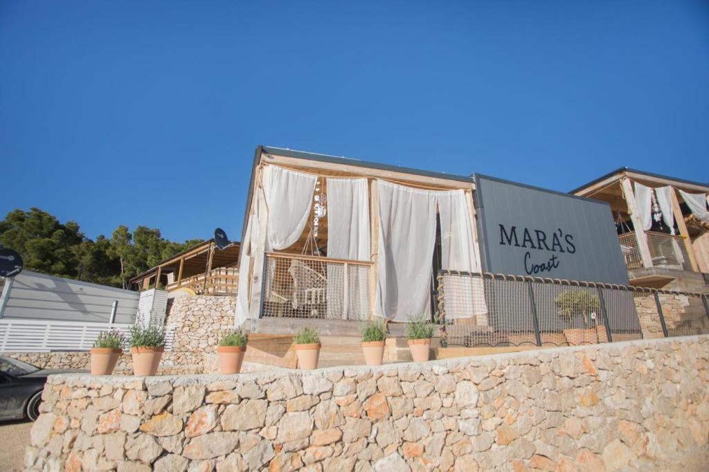 Mara'S Coast - Amelia Apartment Pakostane Bagian luar foto